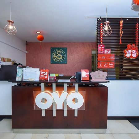 Super Oyo 976 Dragon Inn Miri Exterior photo