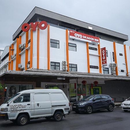Super Oyo 976 Dragon Inn Miri Exterior photo