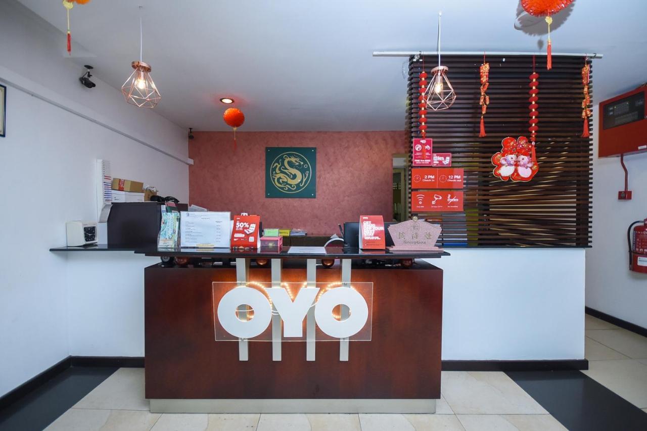 Super Oyo 976 Dragon Inn Miri Exterior photo