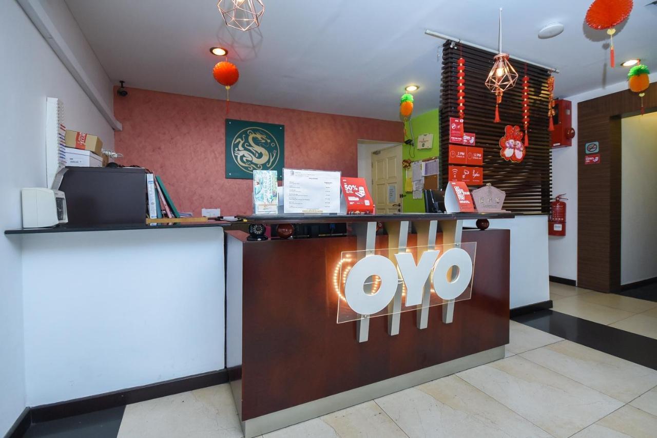 Super Oyo 976 Dragon Inn Miri Exterior photo